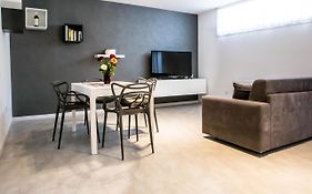 Coral Apartment